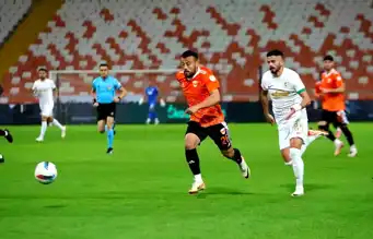 Adanaspor-Amed Maçı Golsuz Berabere Bitti