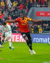 Göztepe'nin Kulesi Heliton: Hava Toplarında Zirvede!