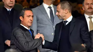 Kadıköy'de Ali Koç'a İstifa Tepkisi!
