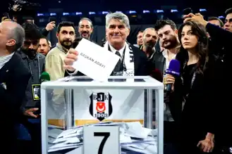 Serdal Adalı Beşiktaş'ta Oyununu Kullandı